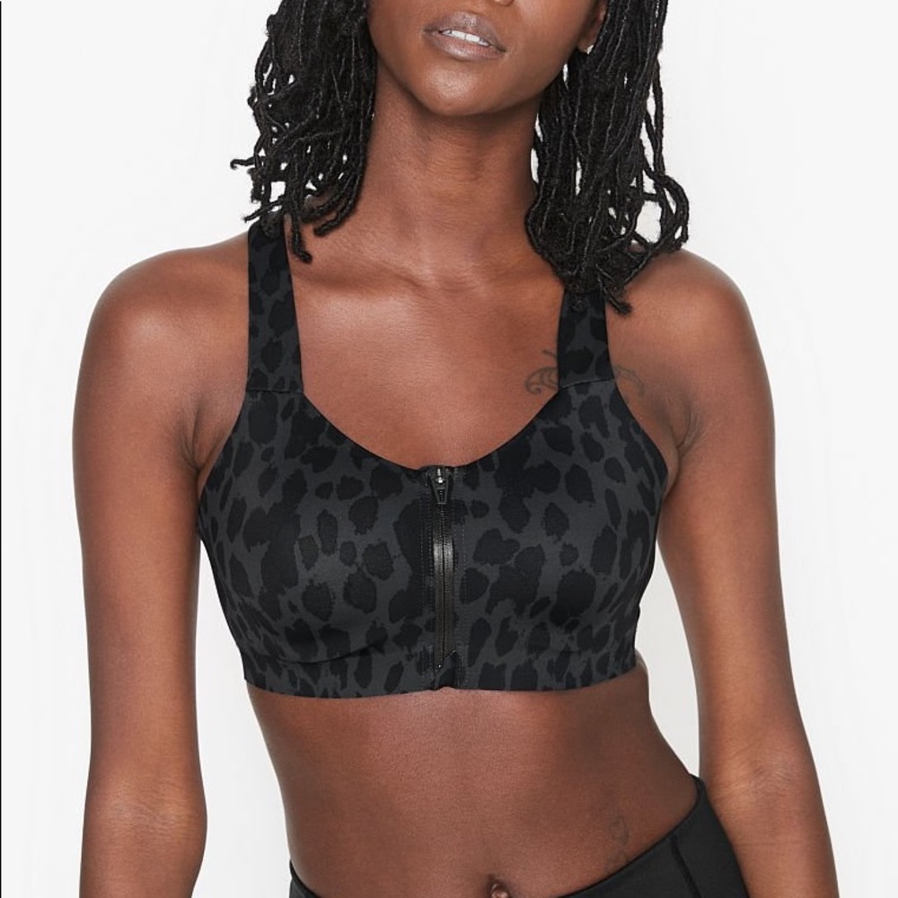Victoria’s Secret front closure sports bra 32DD
